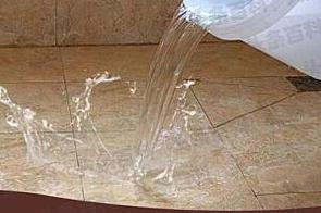 阿克塞漏水维修 免砸砖防水材料该如何施工